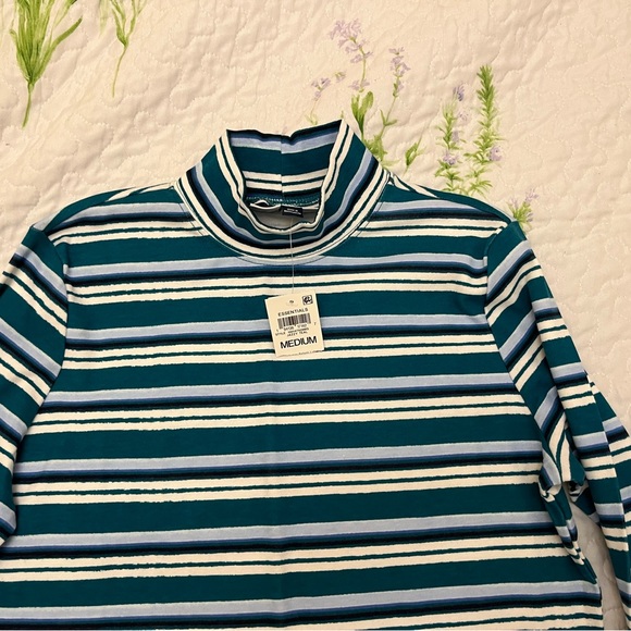 New striped sweater - Picture 2 of 3